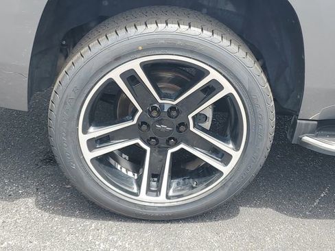 Used 2018 Chevrolet Tahoe Premier RWD image 7