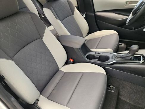 Used 2024 Toyota Corolla LE FWD image 10