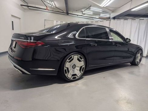 Used 2022 Mercedes-Benz Maybach S 580 4MATIC w/ Manufaktur Leather Package image 3