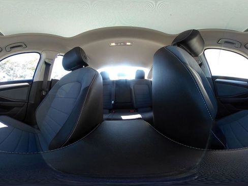 Used 2025 Volkswagen Jetta SE image 42