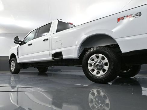 Used 2024 Ford F350 XLT w/ FX4 Off-Road Package image 49