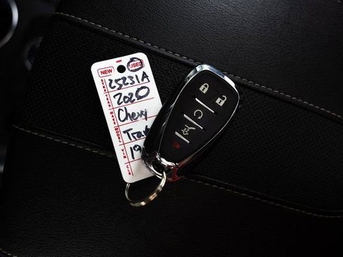 Used 2020 Chevrolet Traverse High Country image 31