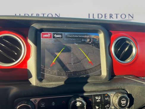 Used 2022 Jeep Wrangler Unlimited Rubicon w/ LED Lighting Group image 26