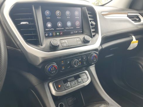 Used 2023 GMC Acadia SLE FWD image 24