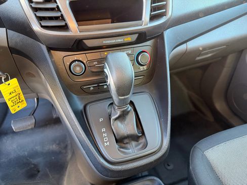 Used 2022 Ford Transit Connect XL image 17