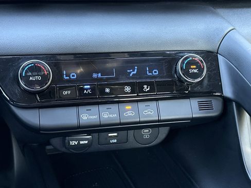 Certified 2025 Hyundai Elantra Sport image 24