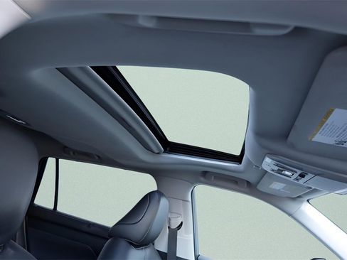 Certified 2022 Toyota Highlander XLE image 36