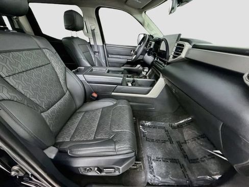 Used 2023 Toyota Tundra Limited AWD/4WD image 27