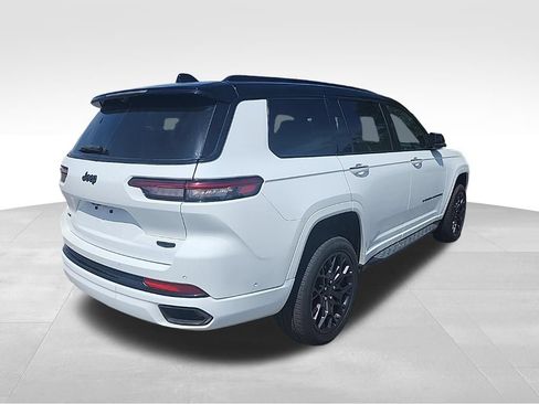 Used 2025 Jeep Grand Cherokee L Summit AWD/4WD image 32