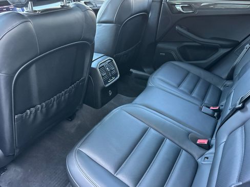Certified 2023 Porsche Macan GTS AWD/4WD image 13