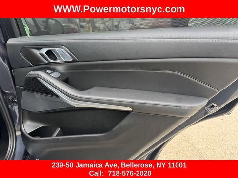 Used 2022 BMW X7 xDrive40i w/ M Sport Package AWD/4WD image 29