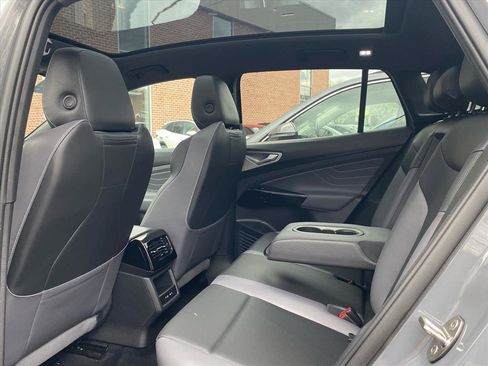 Certified 2024 Volkswagen ID.4 S image 19