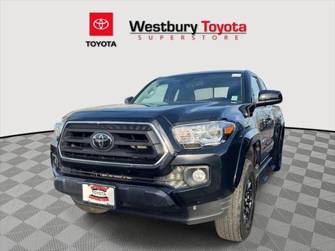 Certified 2022 Toyota Tacoma SR5 image 5
