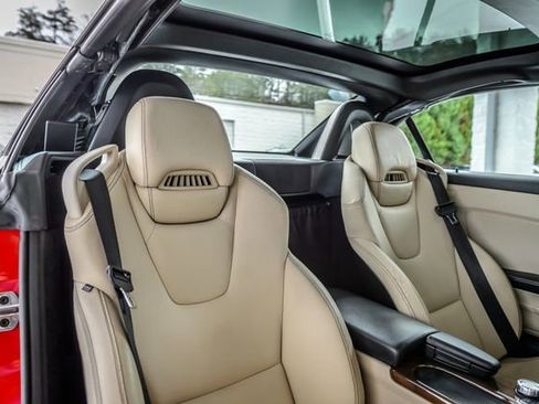 Used 2015 Mercedes-Benz SLK 250 image 40