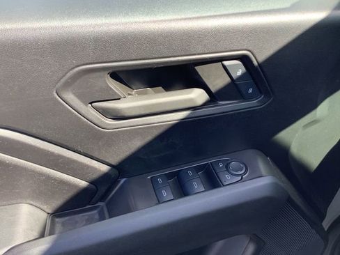 Used 2024 Chevrolet Colorado W/T image 10