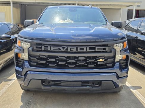 Used 2022 Chevrolet Silverado 1500 Custom RWD image 2