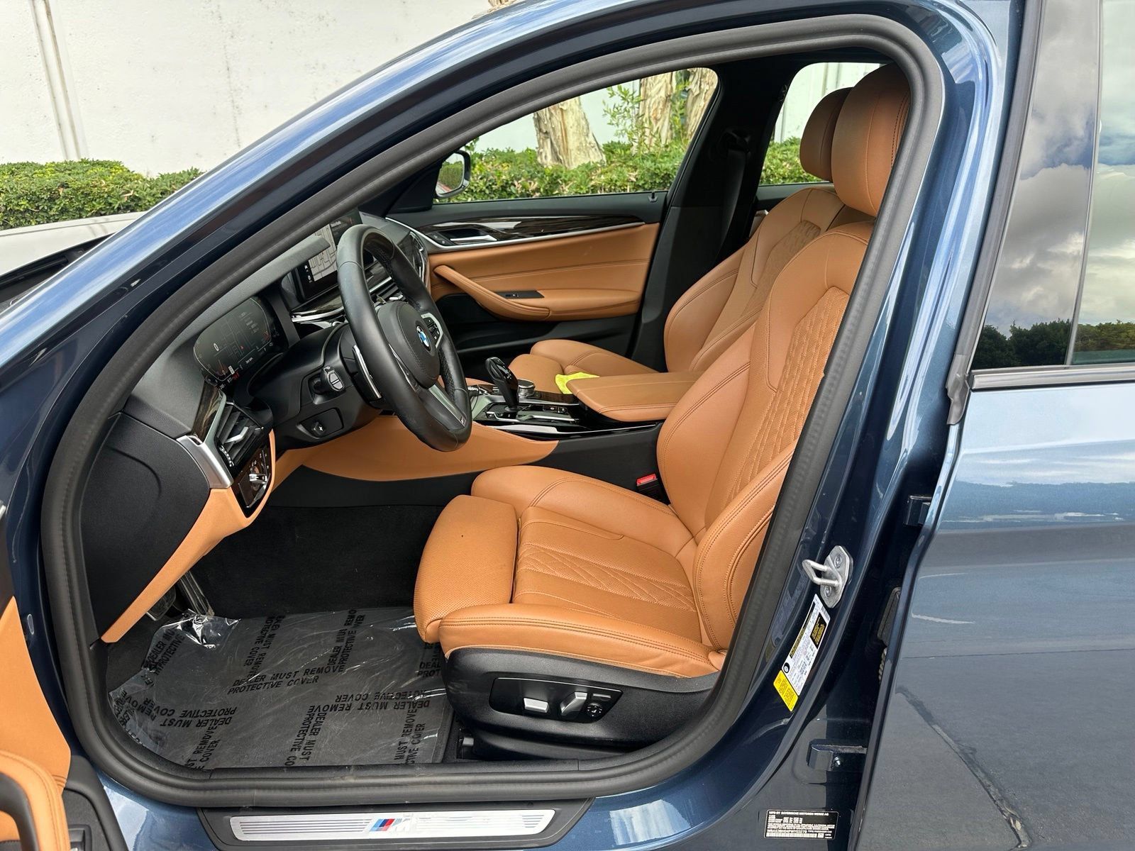 Used 2023 BMW 530i w/ M Sport Package RWD image 2