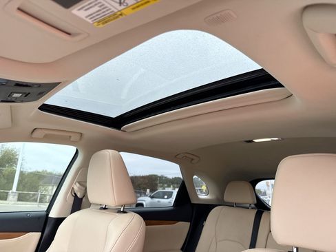 Used 2022 Lexus RX 350 Premium image 16