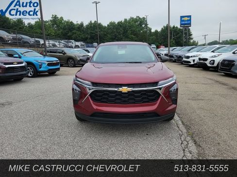 Used 2024 Chevrolet Trax LS FWD image 8