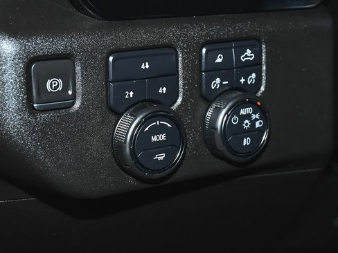 Used 2024 Chevrolet Silverado 2500 LT w/ All Star Edition AWD/4WD image 18