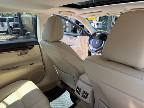 Used 2013 Lexus ES 350 w/ Premium Pkg FWD image 44