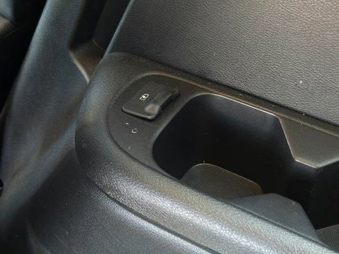 Used 2025 Nissan Pathfinder SL AWD/4WD image 21