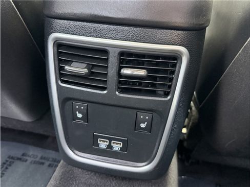 Used 2015 Dodge Charger R/T RWD image 31