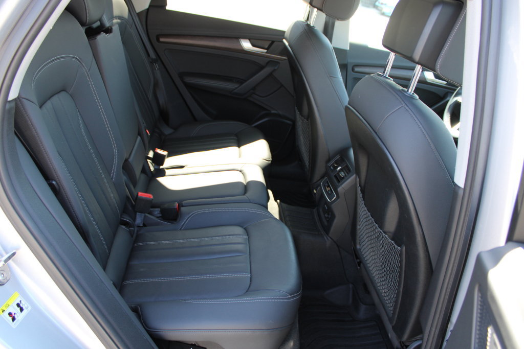 Used 2022 Audi Q5 2.0T Premium Plus w/ Premium Plus Package AWD/4WD image 12