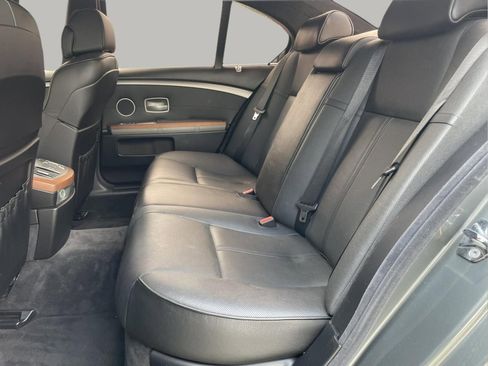 Used 2007 BMW 750i image 28