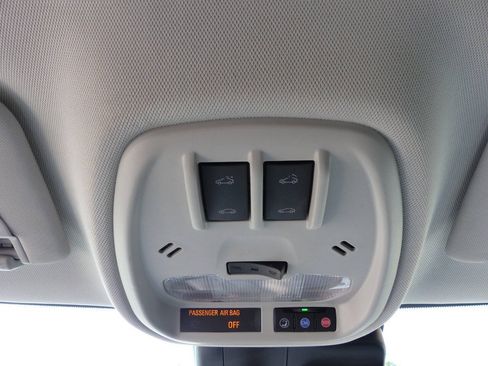 Used 2026 Chevrolet Trax LT w/ Sunroof Package FWD image 31