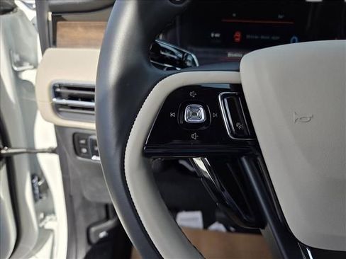 New 2026 Lincoln Corsair Grand Touring w/ Rear Removable Package Tray image 15