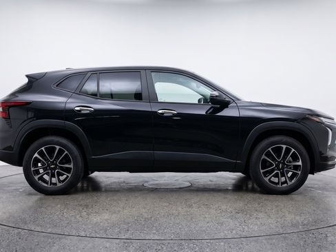 Used 2025 Chevrolet TrailBlazer LT FWD image 11