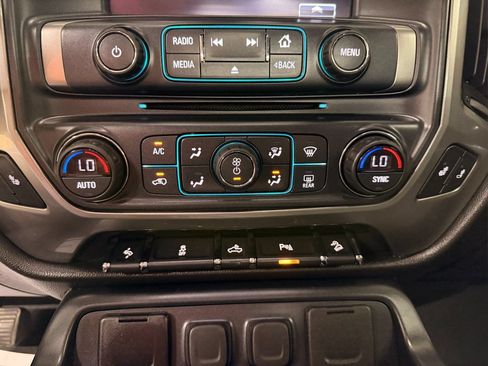 Used 2018 Chevrolet Silverado 1500 LT w/ All Star Edition AWD/4WD image 17