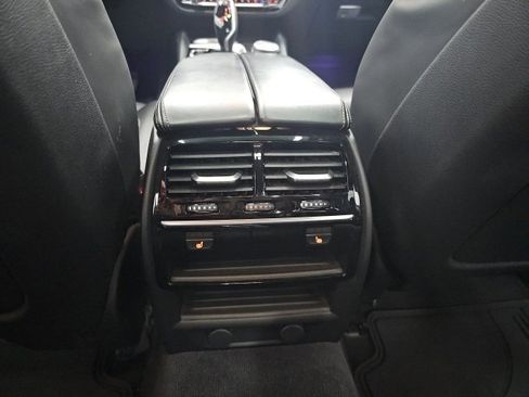 Used 2017 BMW 540i xDrive w/ Premium Package image 33