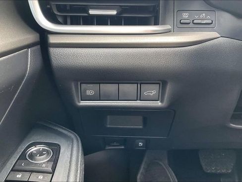 Used 2025 Toyota Grand Highlander AWD image 34