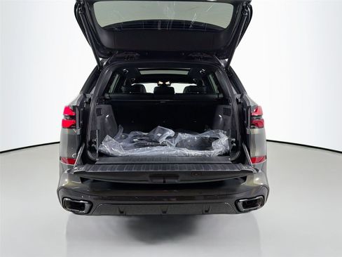 New 2026 BMW X5 xDrive40i w/ M Sport Package AWD/4WD image 28