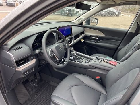 New 2026 Toyota Grand Highlander image 11