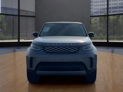 Used 2024 Land Rover Discovery S image 8
