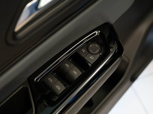 Used 2024 Honda Prologue Touring image 17