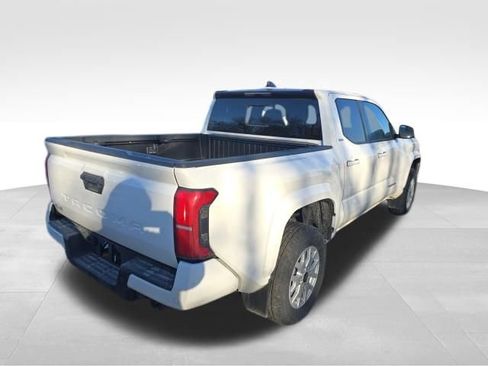 Used 2024 Toyota Tacoma SR5 image 4