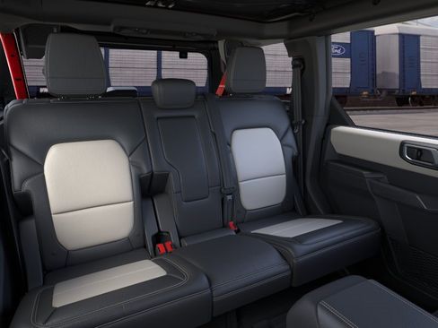 New 2026 Ford Bronco Outer Banks AWD/4WD image 12
