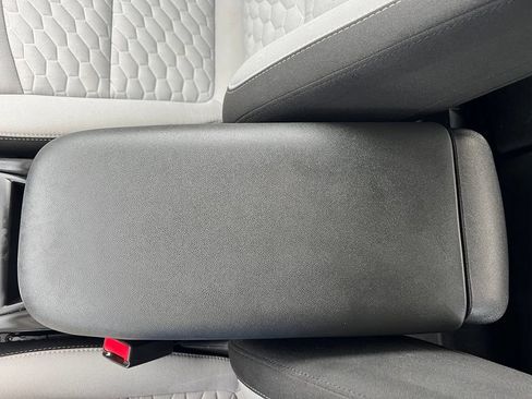 Used 2019 Chevrolet Equinox LS AWD/4WD image 29