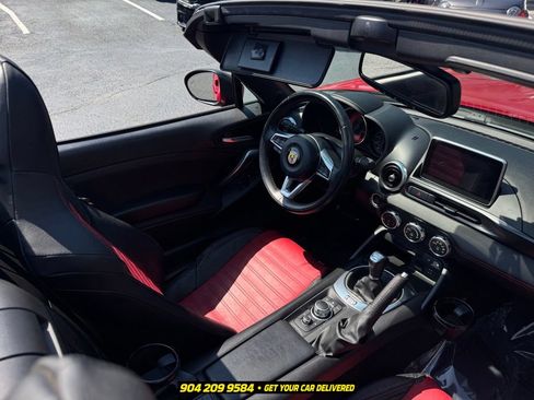 Used 2017 FIAT 124 Spider Abarth RWD image 34