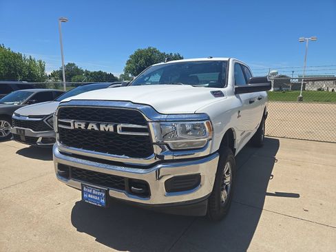 Used 2022 RAM 2500 Tradesman w/ Chrome Appearance Group AWD/4WD image 2