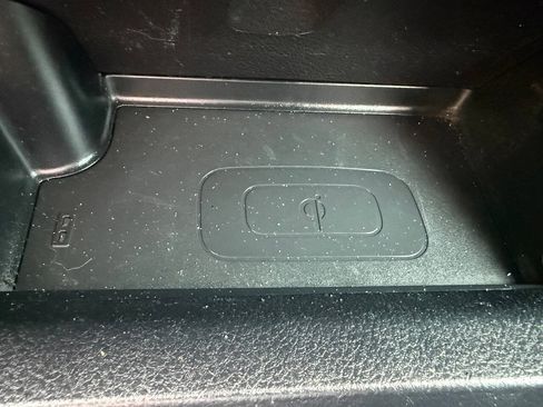 Used 2019 Toyota Tacoma TRD Off-Road w/ Technology Package AWD/4WD image 38