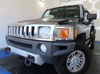 Used 2008 HUMMER H3 image 1