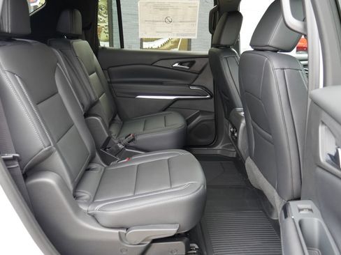 New 2027 Chevrolet Traverse LT w/ Driver Confidence Package AWD/4WD image 13