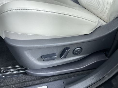 Certified 2024 Nissan Ariya AWD image 12