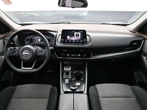 Used 2022 Nissan Rogue SV AWD/4WD image 12