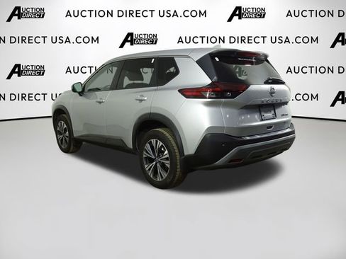 Used 2022 Nissan Rogue SV image 5